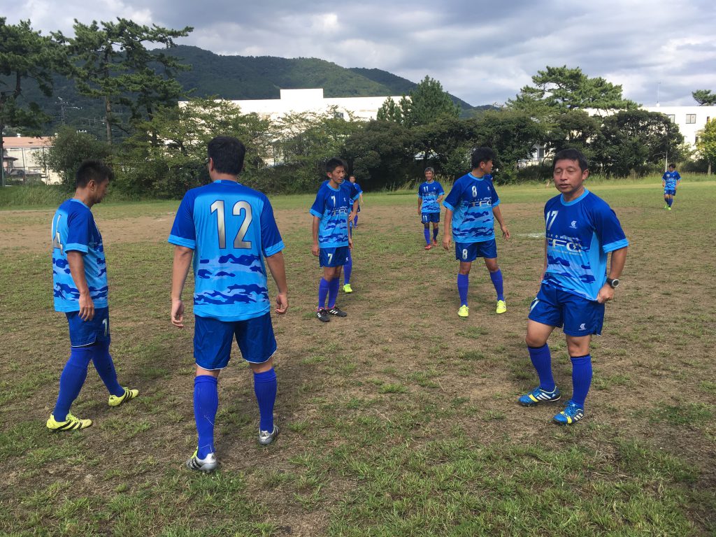 横浜tfc 神奈川県オーバー40シニアリーグのチームです サッカーユニフォーム作成のアクオレ 公式